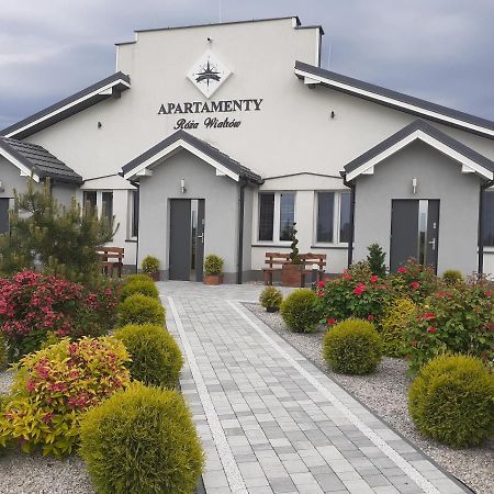 Apartamenty Roza Wiatrow Solec-Zdroj Bagian luar foto