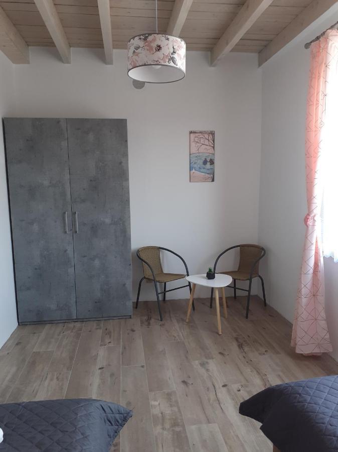 Apartamenty Roza Wiatrow Solec-Zdroj Bagian luar foto
