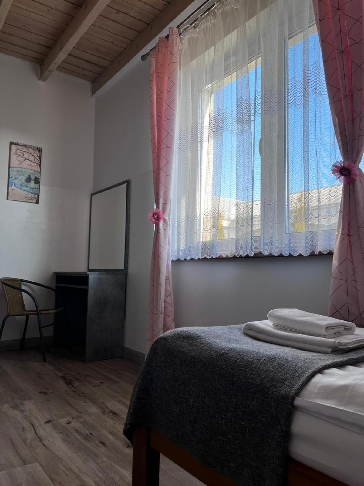 Apartamenty Roza Wiatrow Solec-Zdroj Bagian luar foto